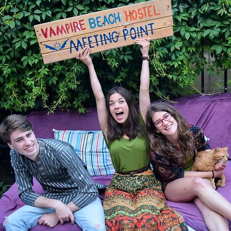 Vampire Beach Hostel Vama Veche Luaran gambar