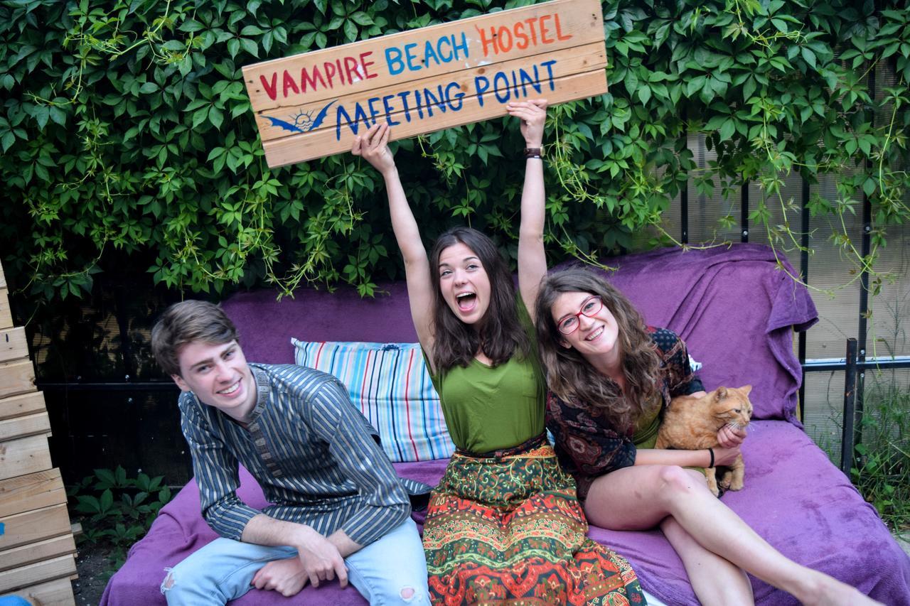 Vampire Beach Hostel Vama Veche Luaran gambar